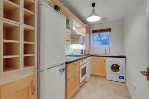 2 bedroom apartment to rent, Becket House, E16