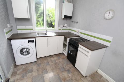 3 bedroom semi-detached house to rent, Highfield Road, Nottingham NG7