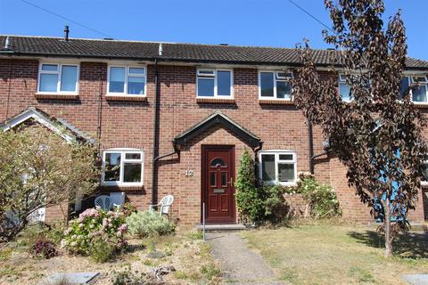 2 bedroom terraced house to rent, Hadrians Close, Salisbury SP2