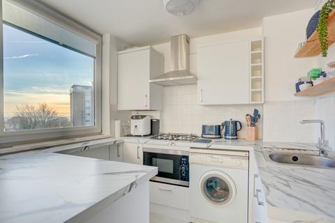 1 bedroom flat for sale, Furze Hill House, Furze Hill, Hove, BN3