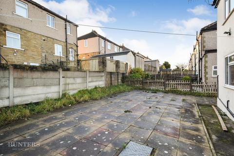 3 bedroom detached house to rent, Thackley Old Road, Shipley, BD18 1DS