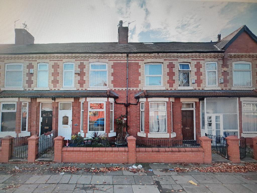 Available 3 Bedrooms in Gerald Road, Salford M6