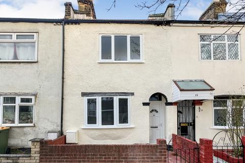 3 bedroom terraced house to rent, New Barn Street, London, E13 8JZ