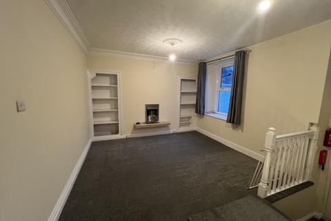 2 bedroom flat to rent, Hillesdon Road, Torquay TQ1