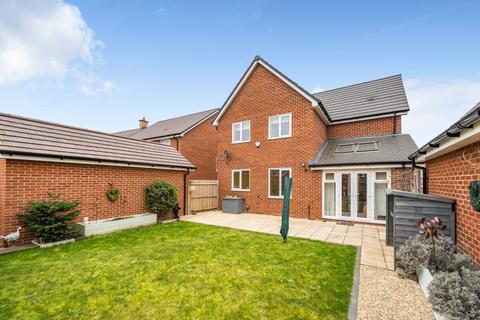 4 bedroom detached house for sale, Carterton,  Oxfordshire,  OX18