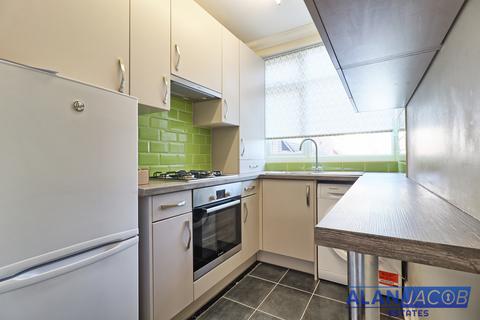 2 bedroom maisonette for sale, Grey Towers Avenue, Hornchurch RM11