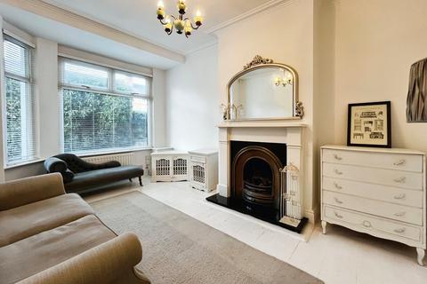 3 bedroom end of terrace house for sale, Buxton Avenue, West Didsbury, Manchester, M20