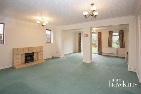 4 bedroom detached house for sale, New Road, Purton, Swindon Sn5 4