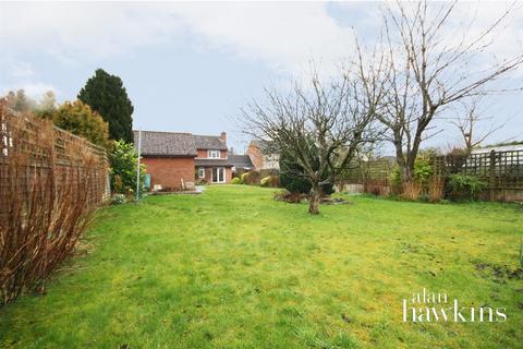 4 bedroom detached house for sale, New Road, Purton, Swindon Sn5 4