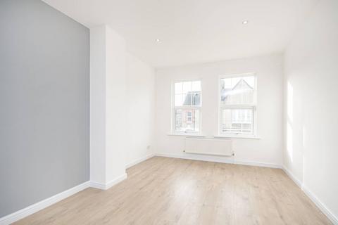 2 bedroom flat to rent, Morieux Road, Leyton, London, E10