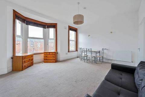 3 bedroom flat for sale, Bedford Road, SW4, Clapham North, SW4