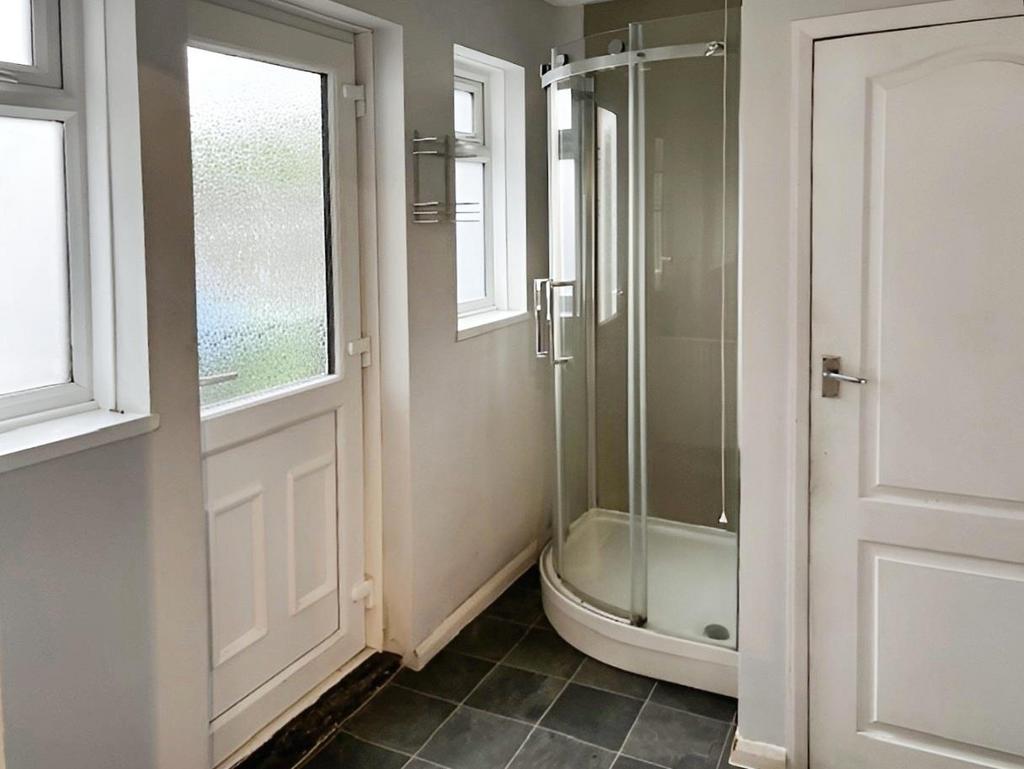 Utility / Shower Room