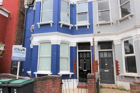 2 bedroom flat to rent, Hampden Road, London N8