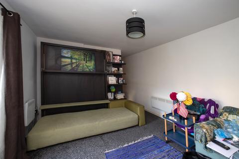 1 bedroom flat for sale, Peregrine Way, Bradford BD6