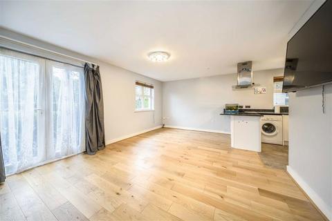 1 bedroom flat to rent, Brook Square, London SE18