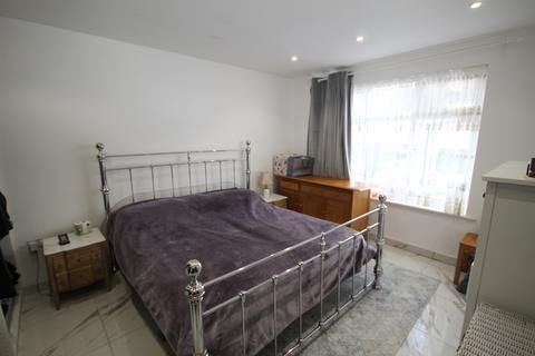 4 bedroom end of terrace house for sale, Robin Hood Way, Greenford, Middlesex UB6