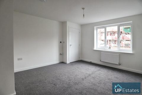 3 bedroom semi-detached house to rent, Audeley Way, Coventry