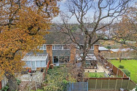 2 The Leys, Chelmsford, CM2 6AU