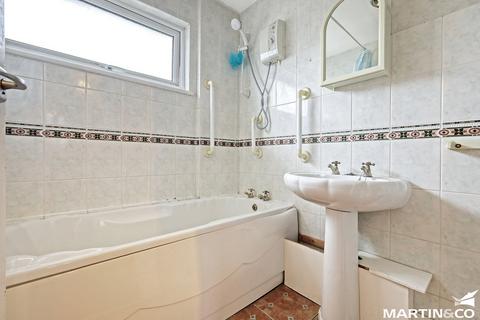 2 The Leys, Chelmsford, CM2 6AU