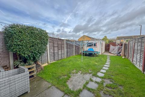 3 bedroom terraced house for sale, Barrymore Walk, Rayleigh