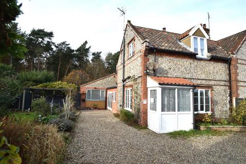 4 bedroom semi-detached house for sale, Holt Road, Cromer NR27