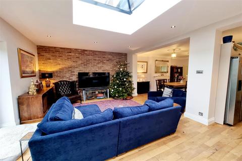 4 bedroom house for sale, Evelyn Road, Cockfosters, EN4