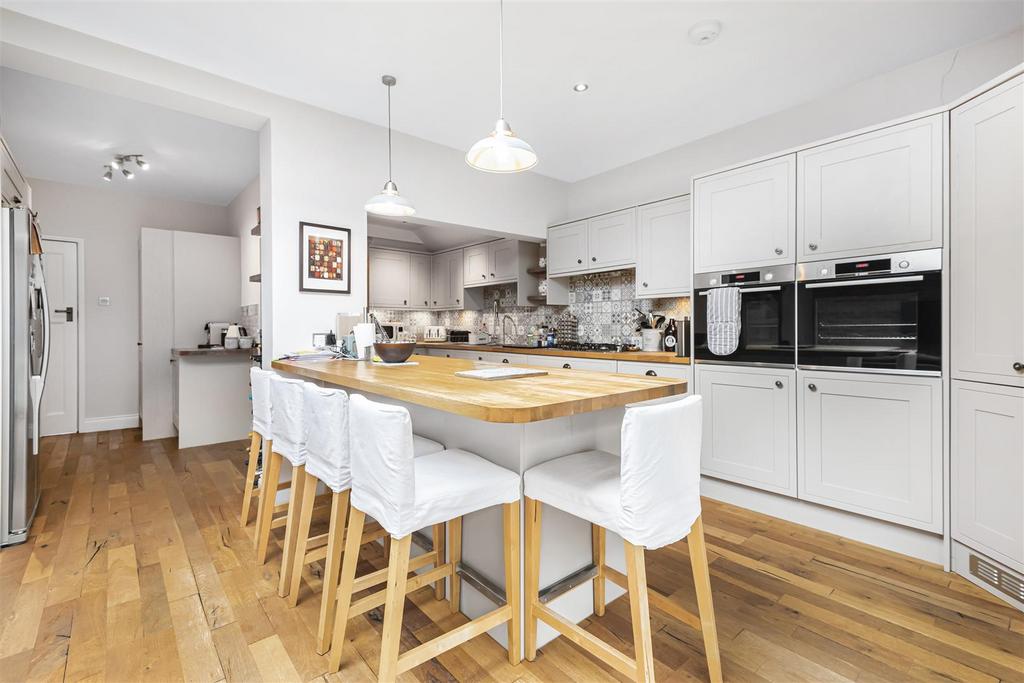 Luxury fitted kitchen/diner : pic 2