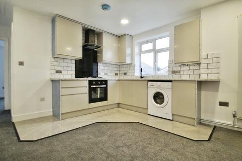 2 bedroom apartment to rent, White Road, Cowley