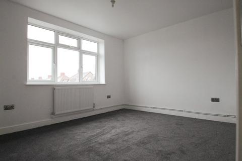 2 bedroom apartment to rent, White Road, Cowley