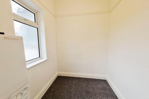 undefined, Broadway, Leeds LS18
