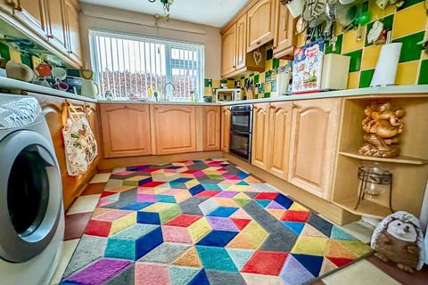 3 bedroom terraced house for sale, Shaftesbury Avenue, Swindon SN3