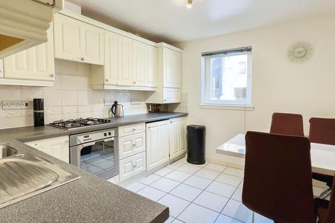 25b Fraser Road, Aberdeen, AB25 3UE