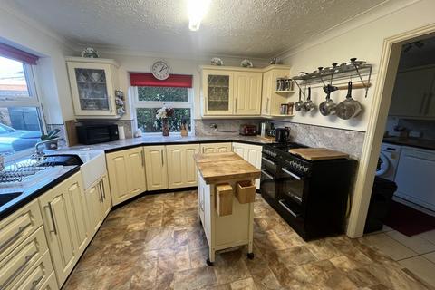 4 bedroom detached house for sale, Woodgate Road, Moulton Chapel