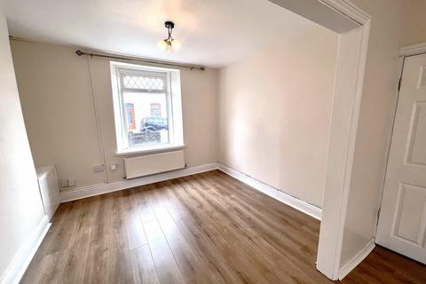 2 bedroom terraced house to rent, Weig Road, Gendros, Swansea