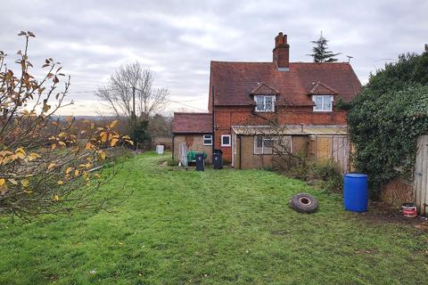 3 bedroom semi-detached house for sale, Hunters Hall Cottages, Epping Upland