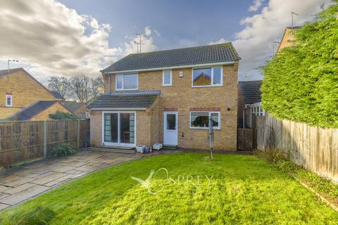 4 bedroom detached house for sale, Springfield Way, Oakham LE15