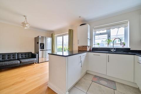 3 bedroom semi-detached house for sale, Old Farm Avenue, Sidcup DA15