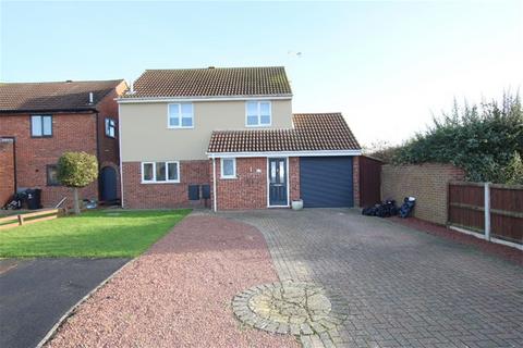 3 bedroom detached house for sale, Totteridge Close, Clacton on Sea