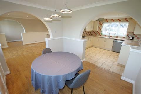 3 bedroom detached house for sale, Totteridge Close, Clacton on Sea