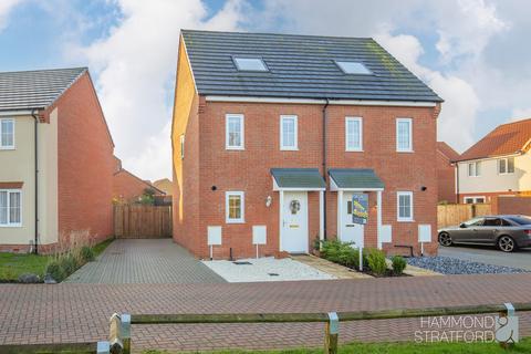 3 bedroom semi-detached house for sale, Deer Vale, Hethersett