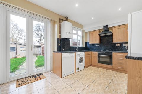 3 bedroom terraced house for sale, Selby Road, London, SE20