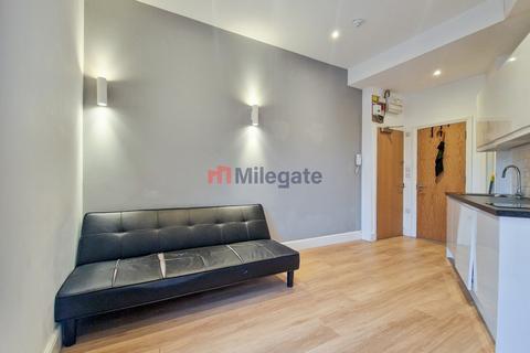 Studio to rent, Swinton Street, London WC1X