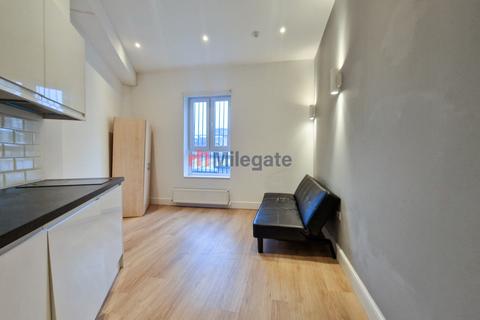 Studio to rent, Swinton Street, London WC1X