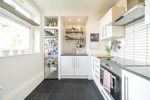 2 bedroom flat for sale, Canterbury Crescent, Brixton, London, SW9