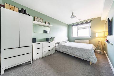 2 bedroom flat for sale, Canterbury Crescent, Brixton, London, SW9