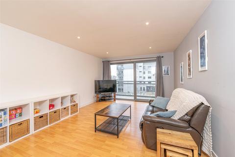 2 bedroom flat for sale, 9/9 Western Harbour Midway, Edinburgh, EH6