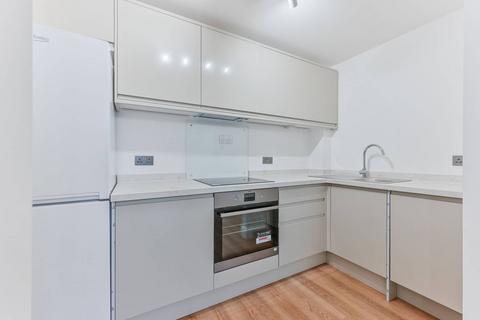 1 bedroom flat to rent, Eaton Road, Sutton, SM2