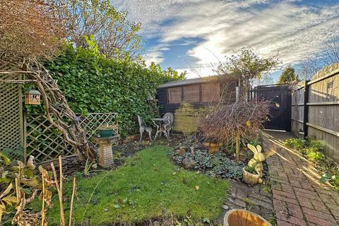 2 bedroom terraced house for sale, Bridgnorth Road, Himley, DY3