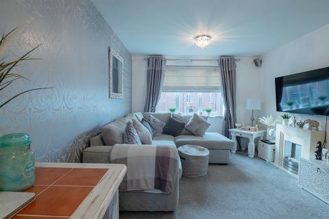 2 bedroom flat for sale, Ashwood Close, Oldbury B69