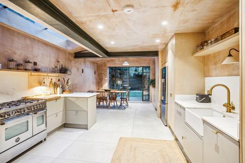 undefined, Belgrave Road, London